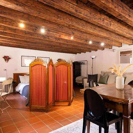 Canal House Apartamento
